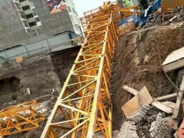江陵县吊车租赁_大型吊车出租公司告诉你设备吊装搬运